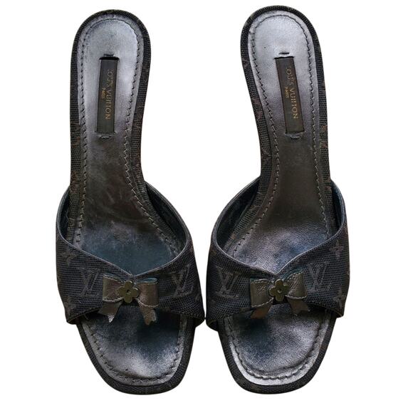 💫SOLD💫Y2k Louis Vuitton Monogram Bow Kitten Heel Mule - Size 35 EU - Picture 8 of 8